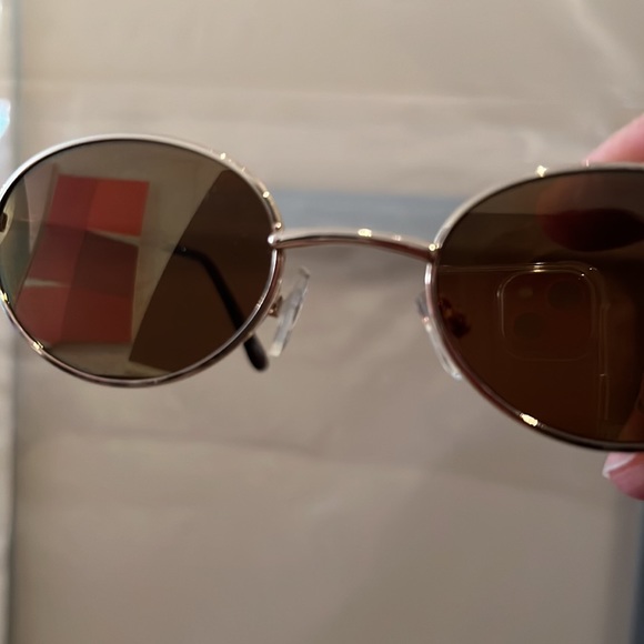 ROBIN RUTH SMALL BROWN OVAL SUNGLASSES - Picture 3 of 6